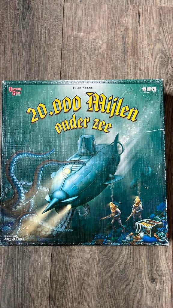20.000 Mijl onder zee bordspel - Jules Verne, Drie of vier spelers, Ophalen, Zo goed als nieuw
