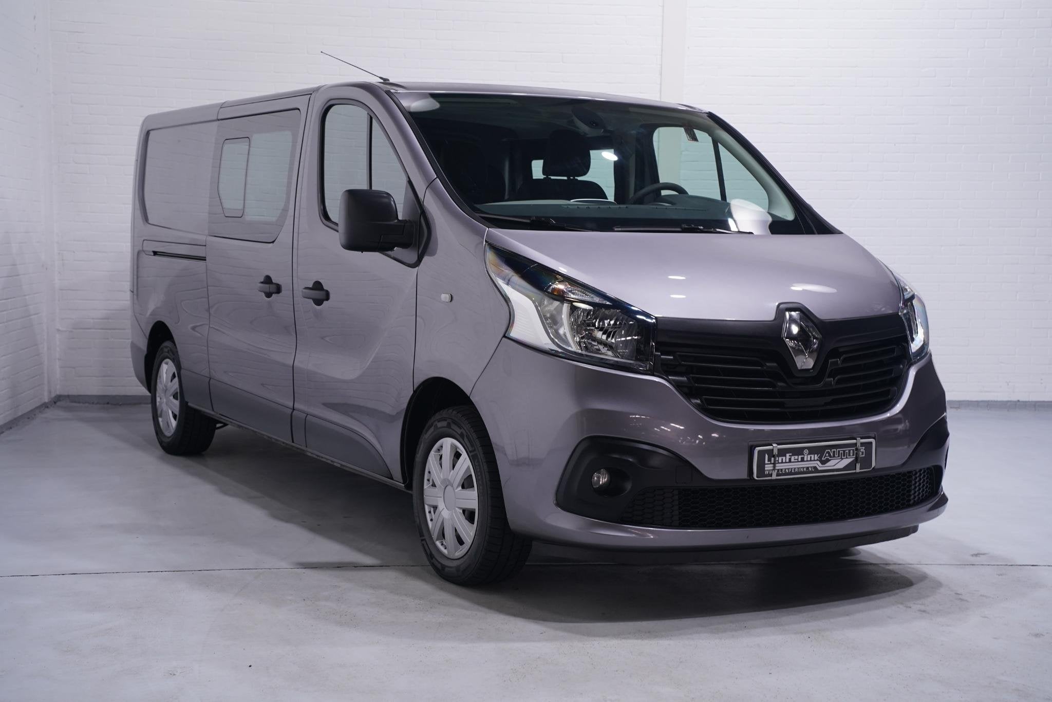 Renault Trafic 1.6 dCi 125 pk Dubbel Cabine L2 Navi, Trekhaa, Voorwielaandrijving, Gebruikt, 2000 kg, Bedrijf
