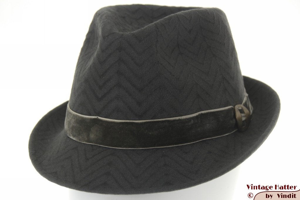 Vintage Gleufhoed Tonak Porthos donkergrijs vilt patroon 56, Kleding | Heren, Hoeden en Petten, Zo goed als nieuw, Hoed, 57 cm (M, 7⅛ inch) of minder