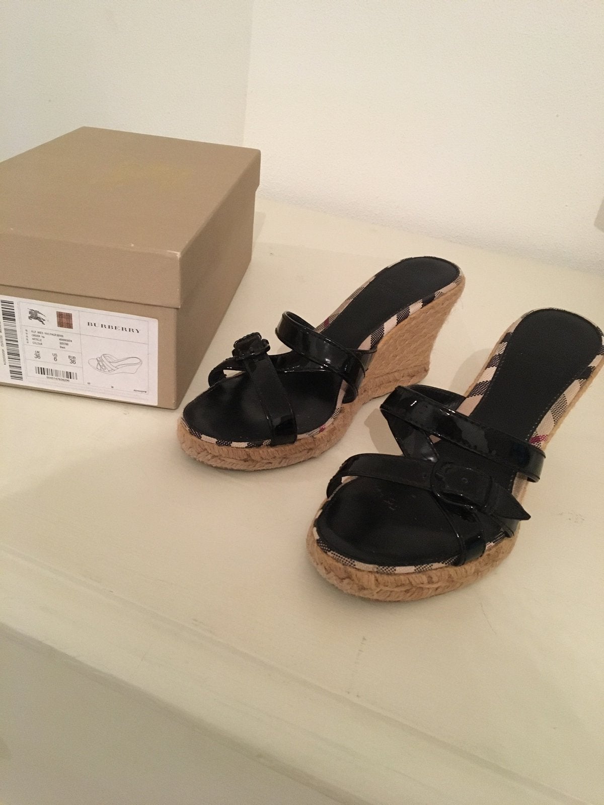 Burberry pumps zwart /36, Verzenden, Zo goed als nieuw, Zwart