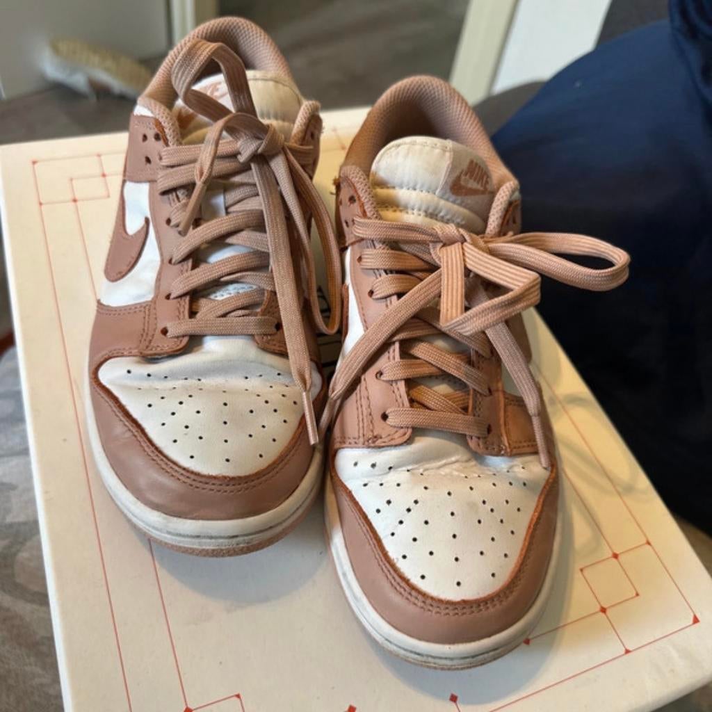Nike lage sneakers maat 38, gedragen maar in goede staat, Ophalen of Verzenden, Gedragen, Sneakers of Gympen