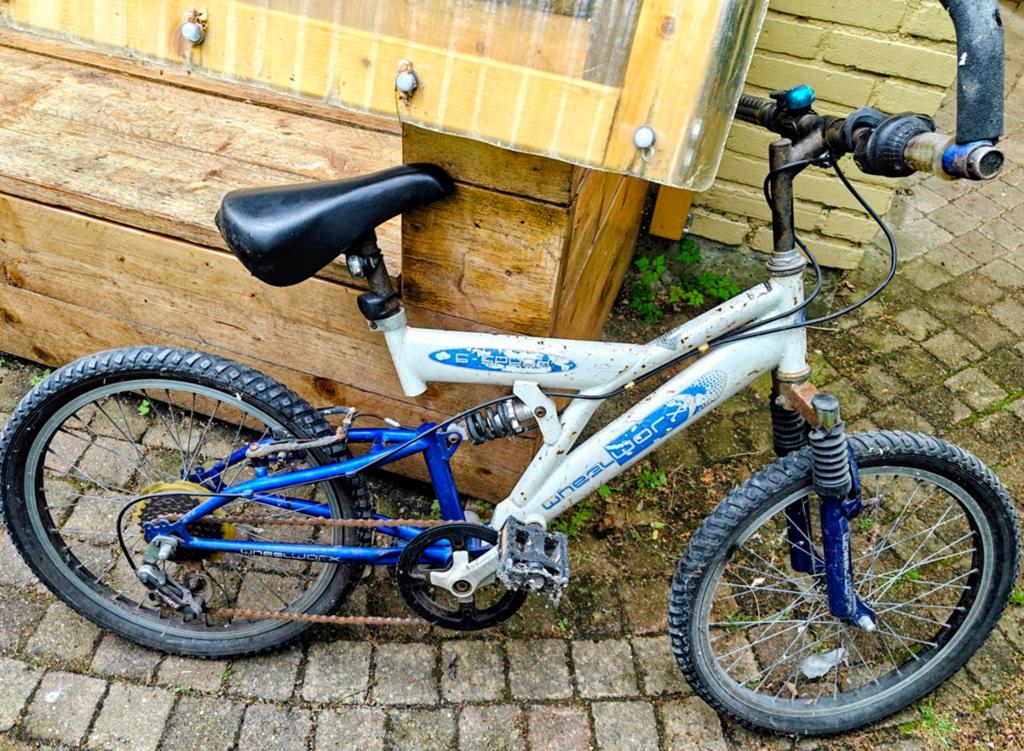 Stoere crossfiets met vering en versnellingen, Fietsen en Brommers, Gebruikt, Staal, Velgrem, Ophalen of Verzenden