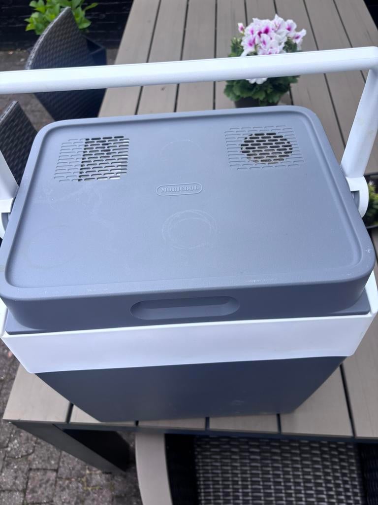 Elektronische koelbox met stekker, Ophalen, Zo goed als nieuw, Koelbox, Elektrisch