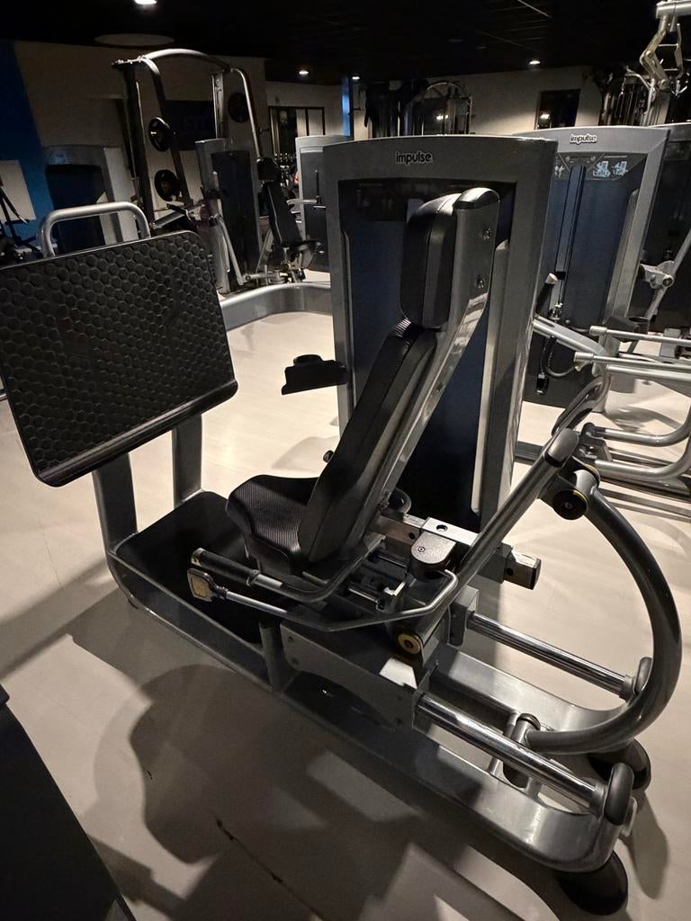 Leg press impulse, Sport en Fitness, Ophalen, Zo goed als nieuw, Benen, Overige typen