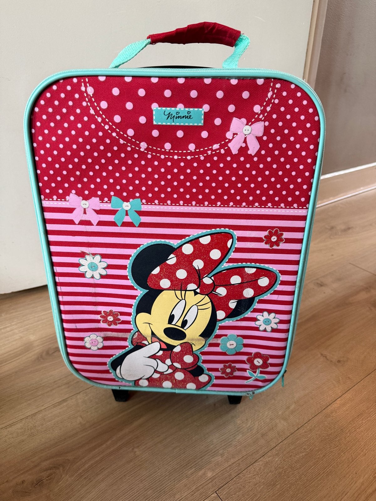 Minnie Mouse Kinderkoffer met Wieltjes - Zo goed als nieuw, Sieraden, Tassen en Uiterlijk, Overige materialen, Gebruikt, Minder dan 50 cm
