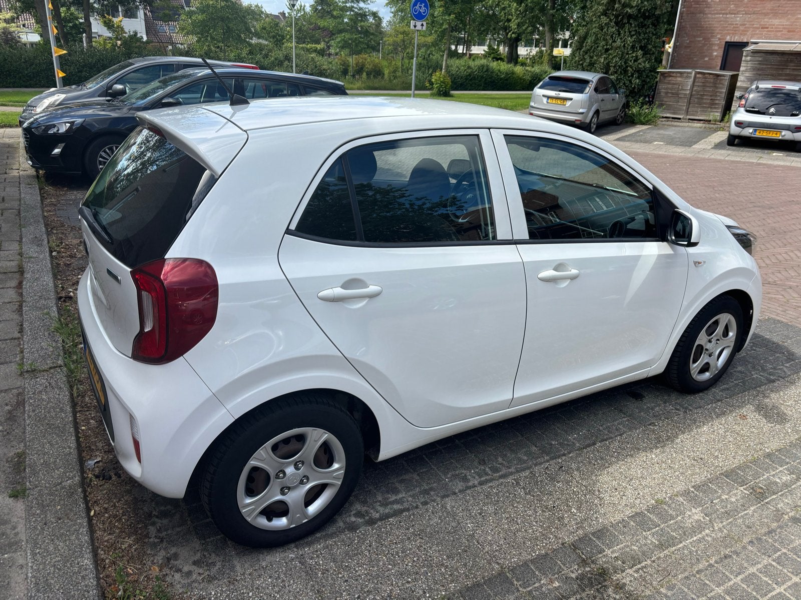 Kia Picanto 1.0 Cvvt 67pk 5-zits 2017 Wit, Voorwielaandrijving, Stof, Zwart, Wit