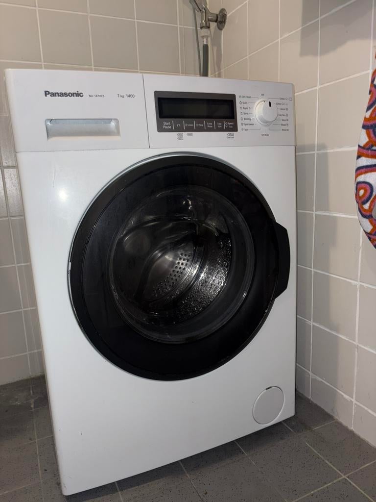 Panasonic NA-147VC5 wasmachine, Ophalen, Zo goed als nieuw, Voorlader, 85 tot 90 cm