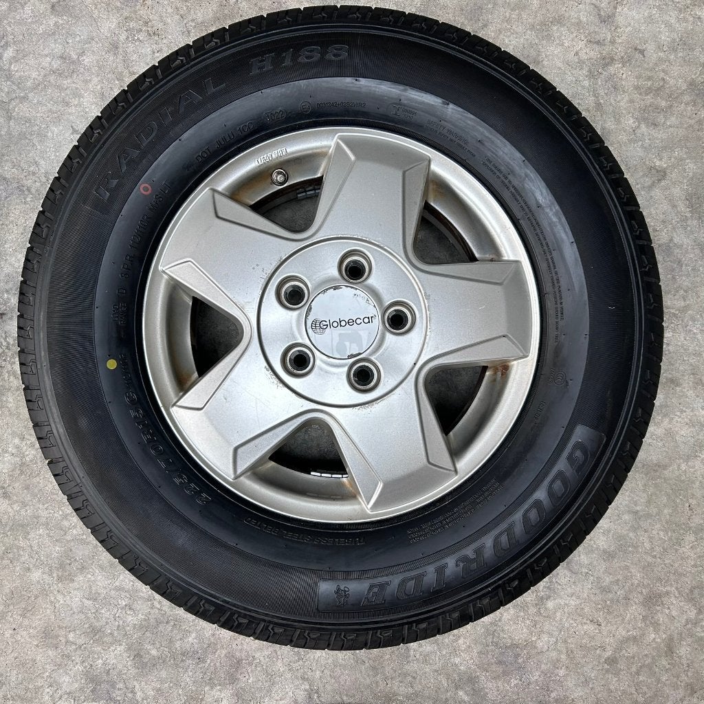 Diversen 15 inch velgen + zomerbanden Ford Transit Custom, 15 inch, Banden en Velgen, Ophalen of Verzenden, Personenwagen