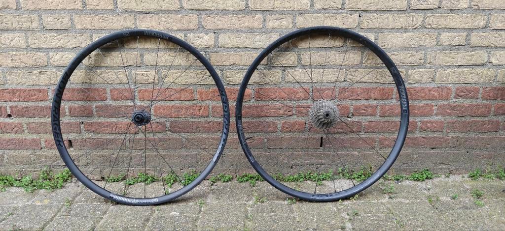 Bontrager Paradigm Comp 25 wielset, Gebruikt, Bontrager Trek, Aluminium, Racefiets