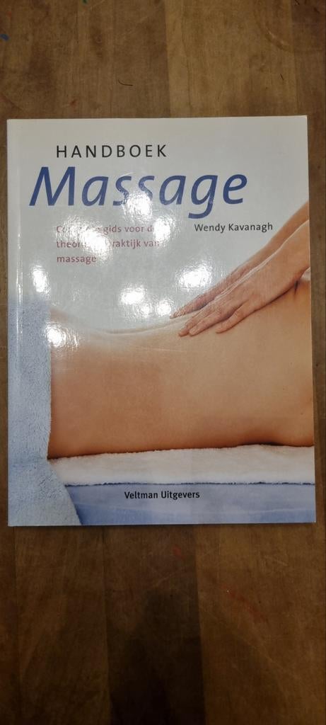 Handboek Massage - Wendy Kavanagh, Ophalen of Verzenden, Zo goed als nieuw, Gezondheid en Conditie, Wendy Kavanagh