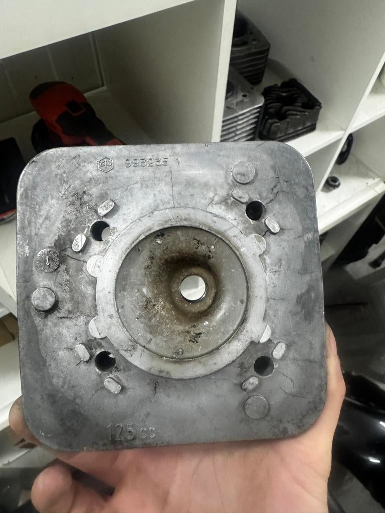 2x 125cc 2T Cilinder met Kop, Ophalen, Gebruikt, Cilinder