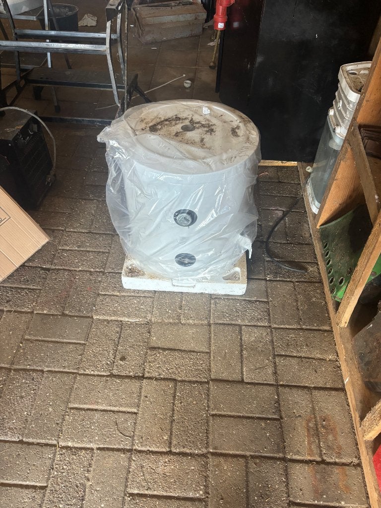 Buffer vat 50 l, Ophalen, 20 tot 100 liter, Nieuw, Minder dan 3 jaar oud