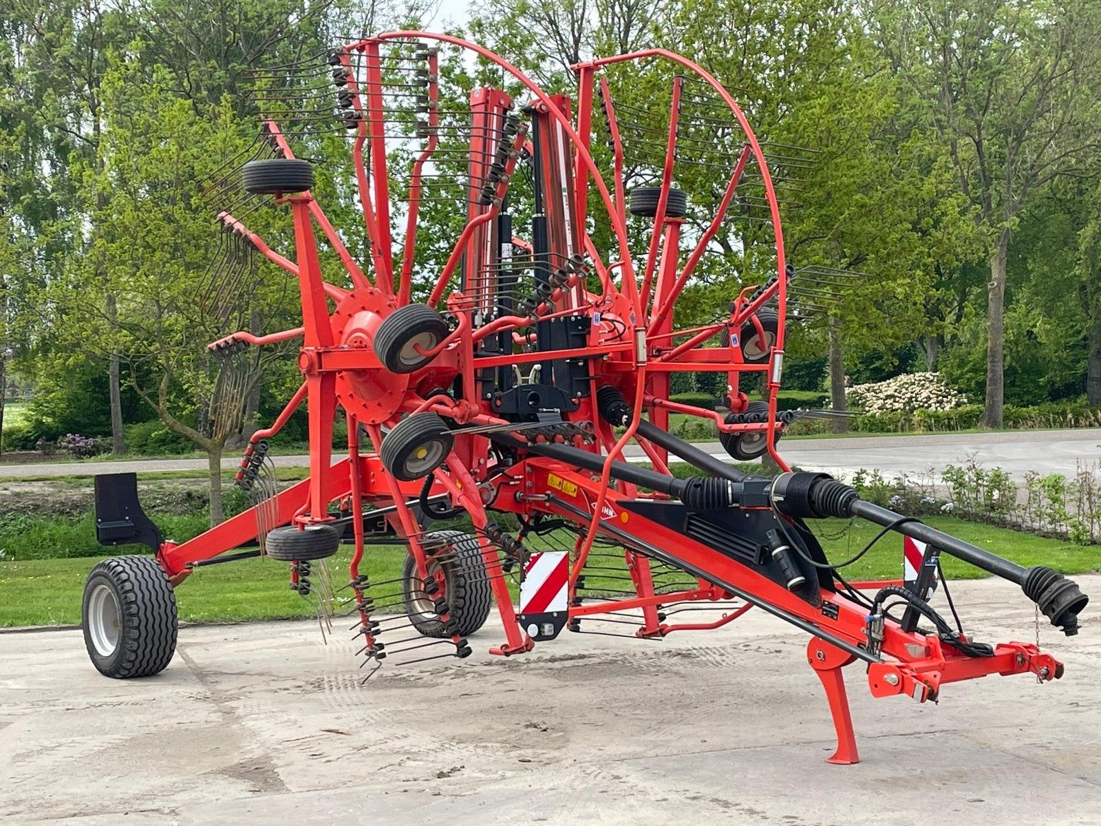 Kuhn GA 8731 Zwadhark Zwiller Rake Schwader GA 8731 Zwadhark, Overige, Oogstmachine