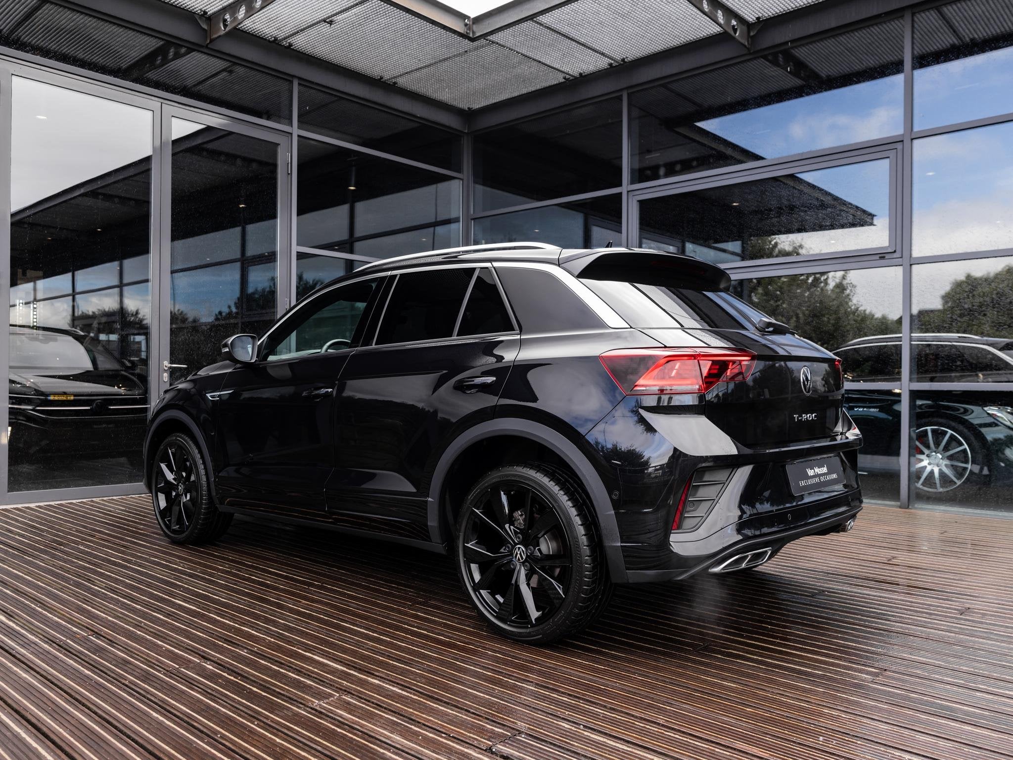 Volkswagen T-Roc 1.5 TSI R-Line | PANORAMA/SCHUIF-KANTELDAK, Auto's, Volkswagen, 12 maanden, Euro 6, 4 cilinders, Zwart