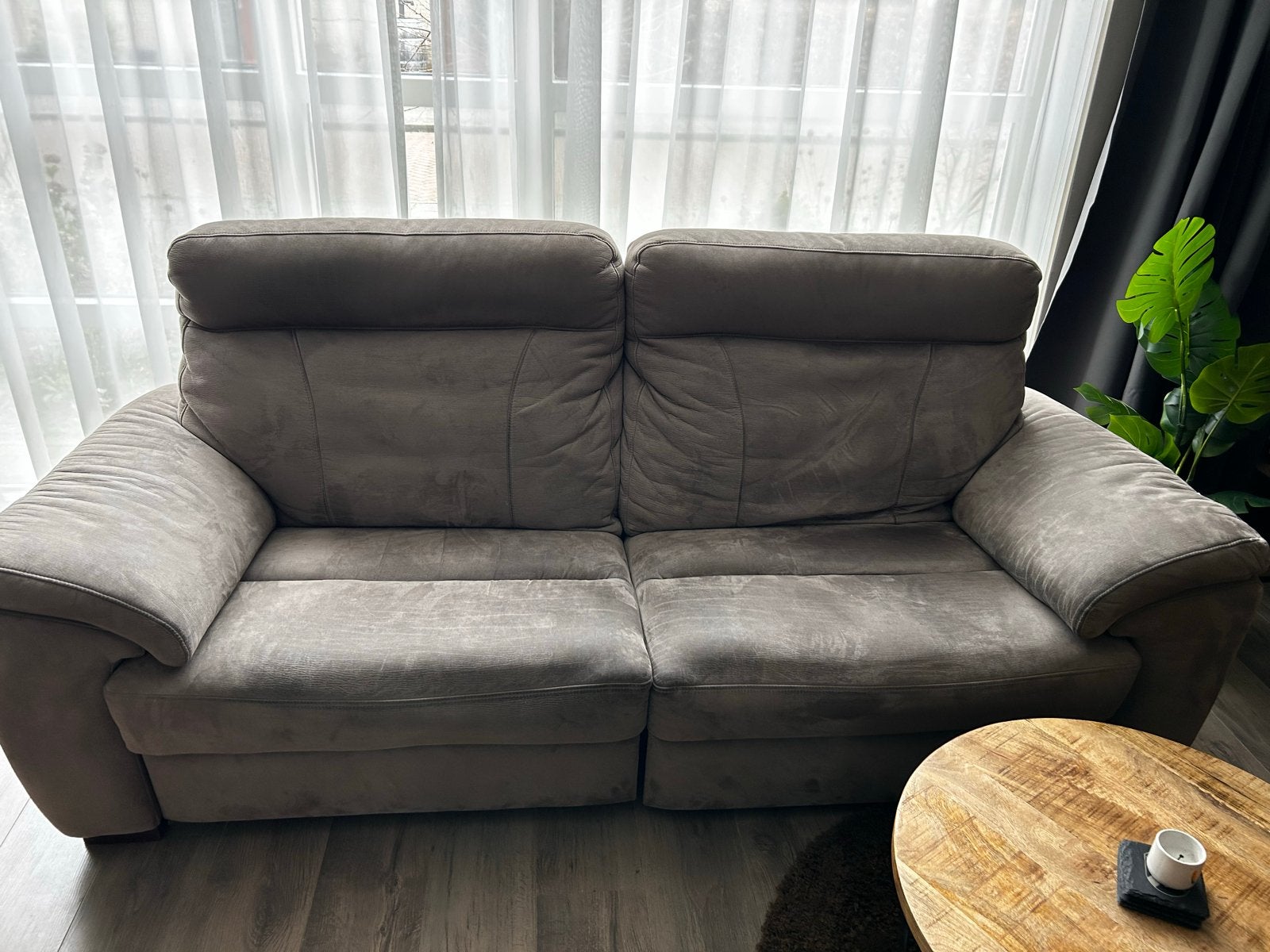 Comfortabele 2,5 zitsbank met electrische relaxfunctie, Ophalen, Gebruikt, Tweepersoons, 75 tot 100 cm