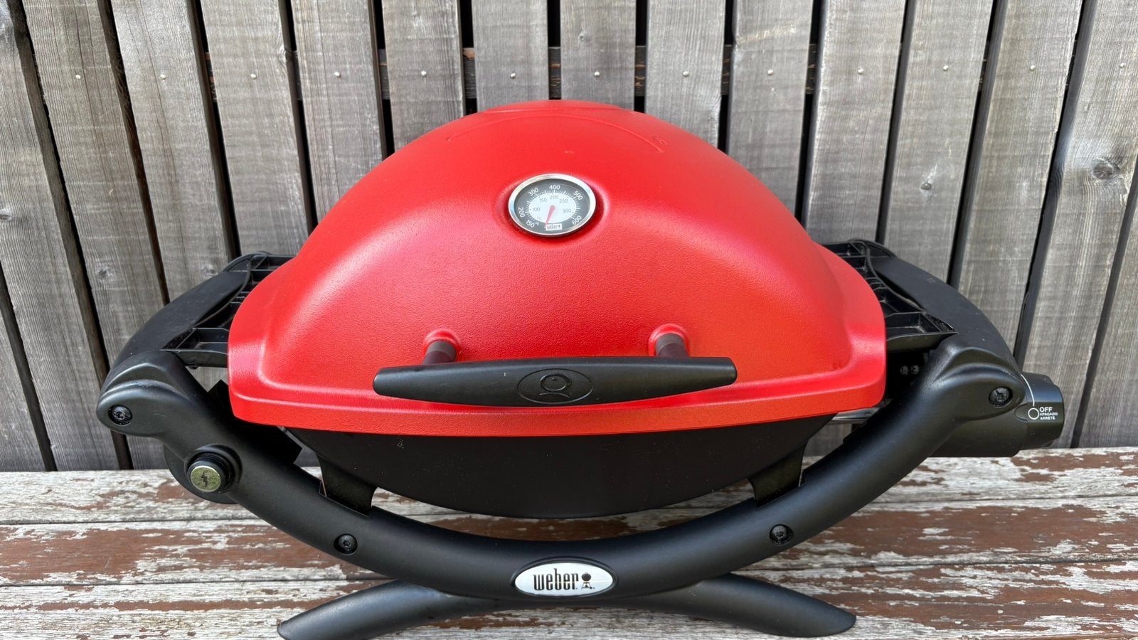 Weber Q1200 propaan gas BBQ met eigen drukregelaar., Ophalen, Zo goed als nieuw