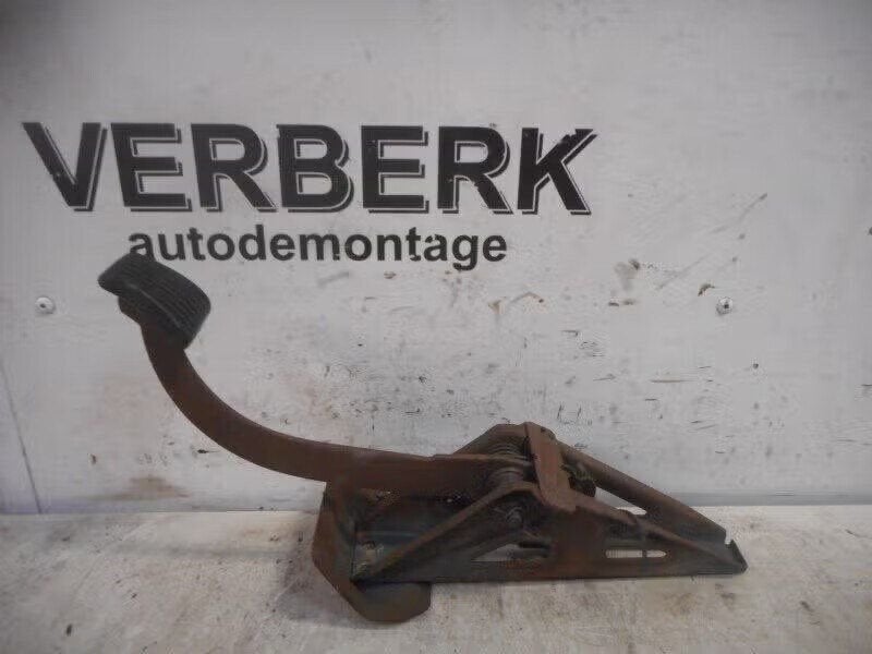 KOPPELINGSPEDAAL Opel, Bahnhofsplatz 65423 Rüsselsheim am Main, DE, Gebruikt, Opel, Opel Automobile GmbH