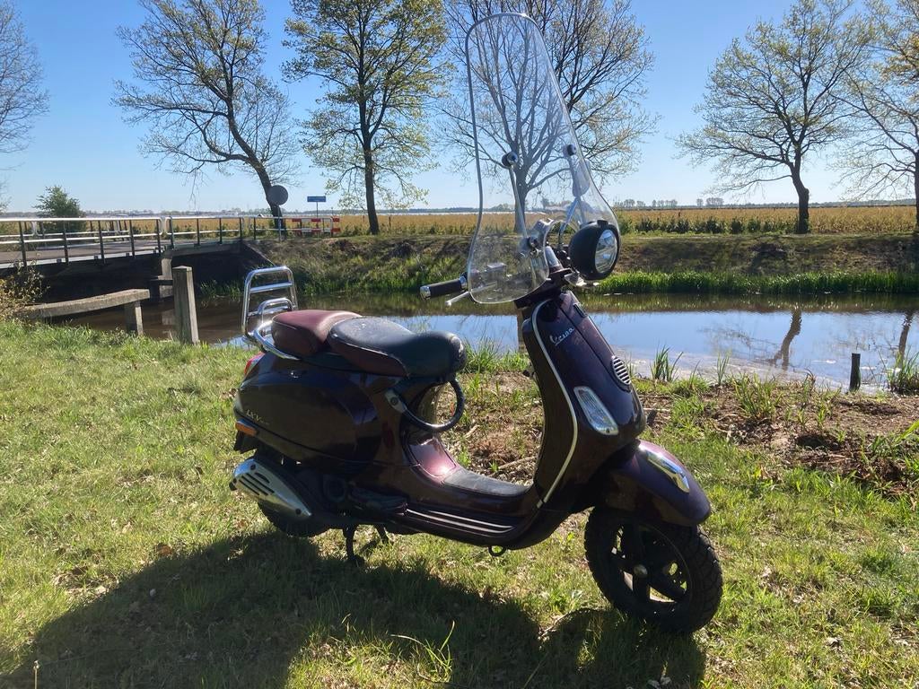 Vespa LXV 50 4T uit 2012 - Betrouwbaar en Rijdt Perfect!, Fietsen en Brommers, Scooters | Vespa, Gebruikt, Maximaal 45 km/u, Ophalen of Verzenden