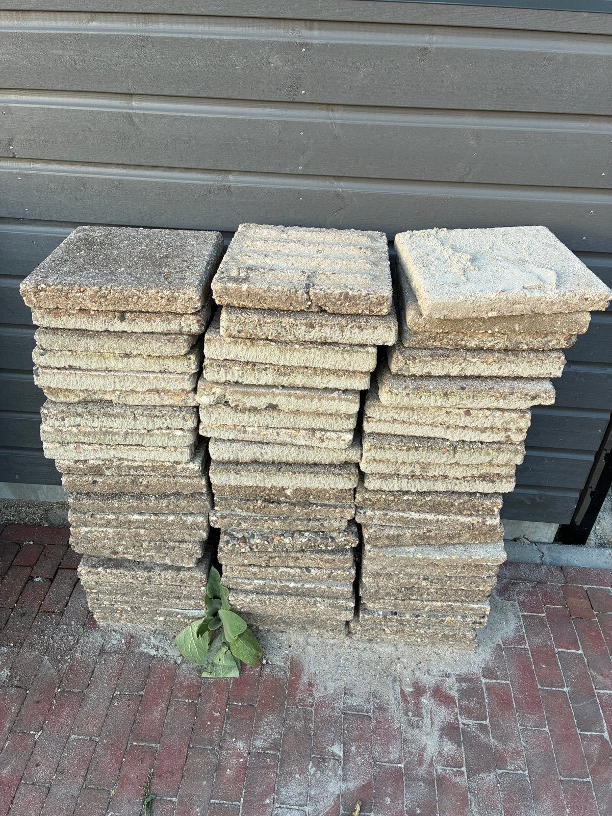 GRATIS Gebruikte terrastegels van beton, Gebruikt, Ophalen of Verzenden, 10 m² of meer, Beton