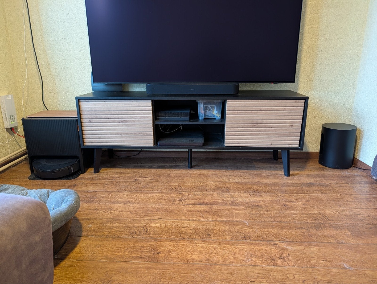Modern TV-meubel met klapdeuren - Zwart/Hout, 100 tot 150 cm, Zo goed als nieuw, Minder dan 100 cm, Modern