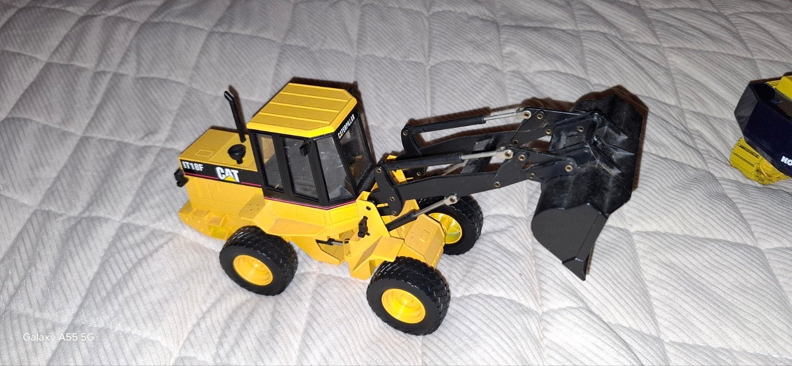Caterpillar IT8F graafmachine 1:25
In zeer goede staat, Ophalen of Verzenden, Zo goed als nieuw