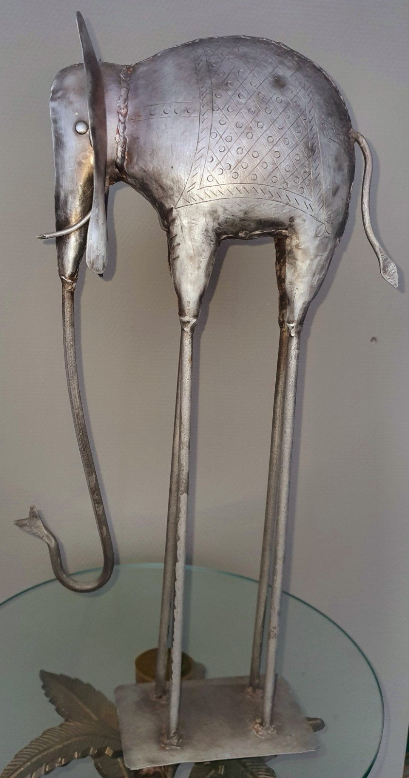 Olifant beeld sculptuur handgemaakt uniek erg groot 54 cm, Ophalen of Verzenden, 54 cm, Beeld, Metaal