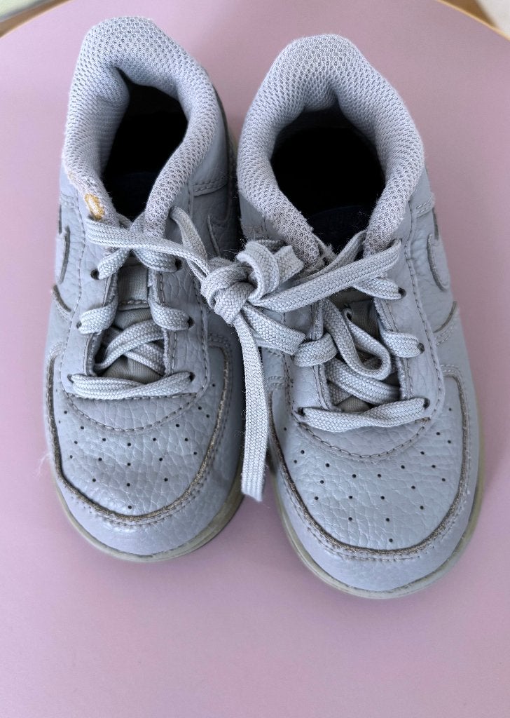 super schattige Nike kinder sneakers, maat 25, Ophalen of Verzenden, Zo goed als nieuw, Nike, Jongen of Meisje