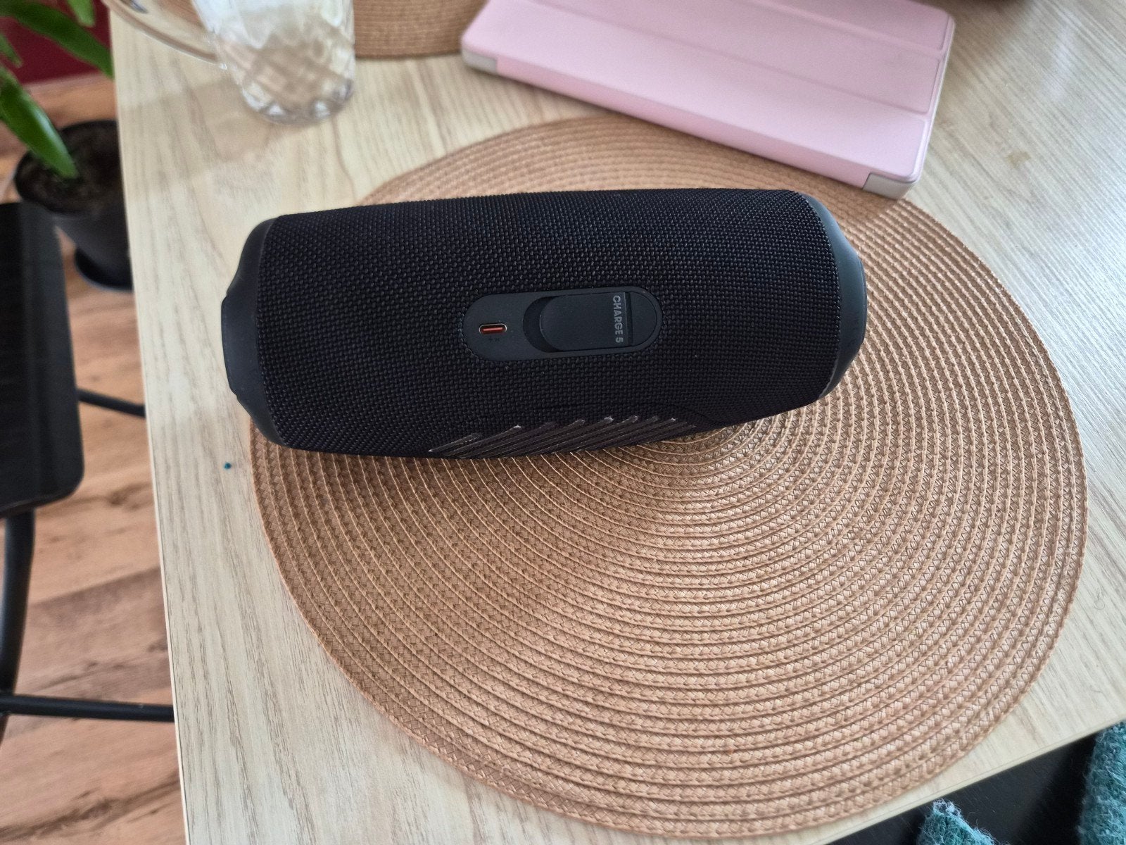 Foto 6 van JBL Charge 5 (zwart) - Zo goed als nieuw!