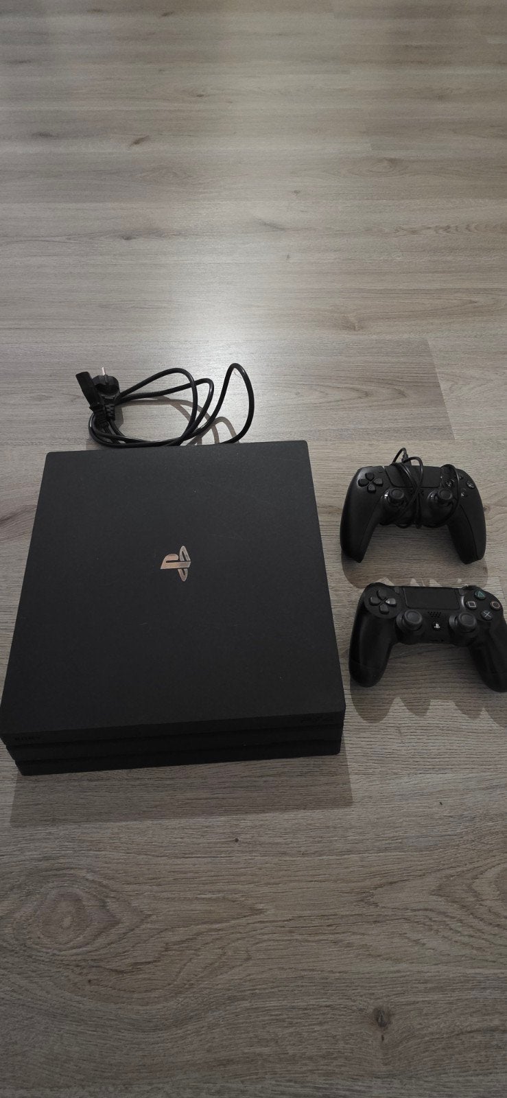 PS4 Pro met games en 2 controllers (1 defect), Met 2 controllers, Ophalen of Verzenden, Pro, Gebruikt