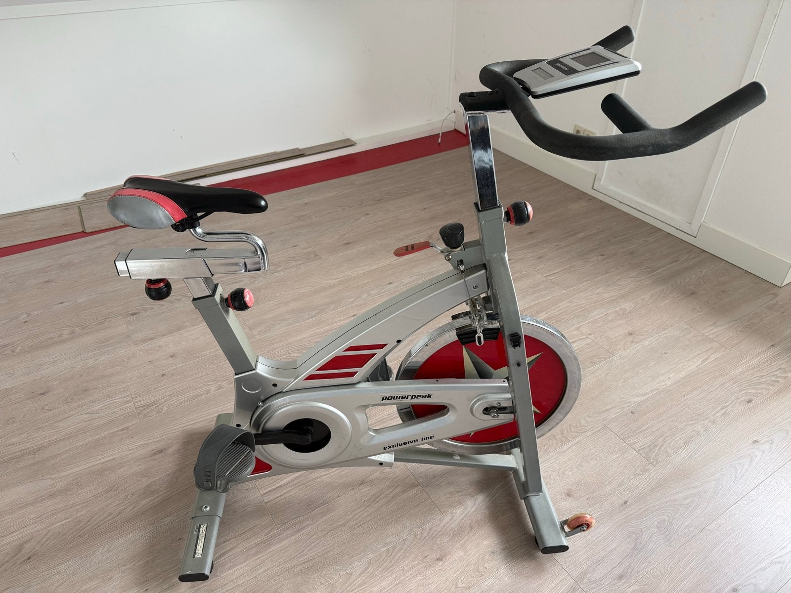 Hometrainer, Ophalen, Gebruikt, Metaal, Benen