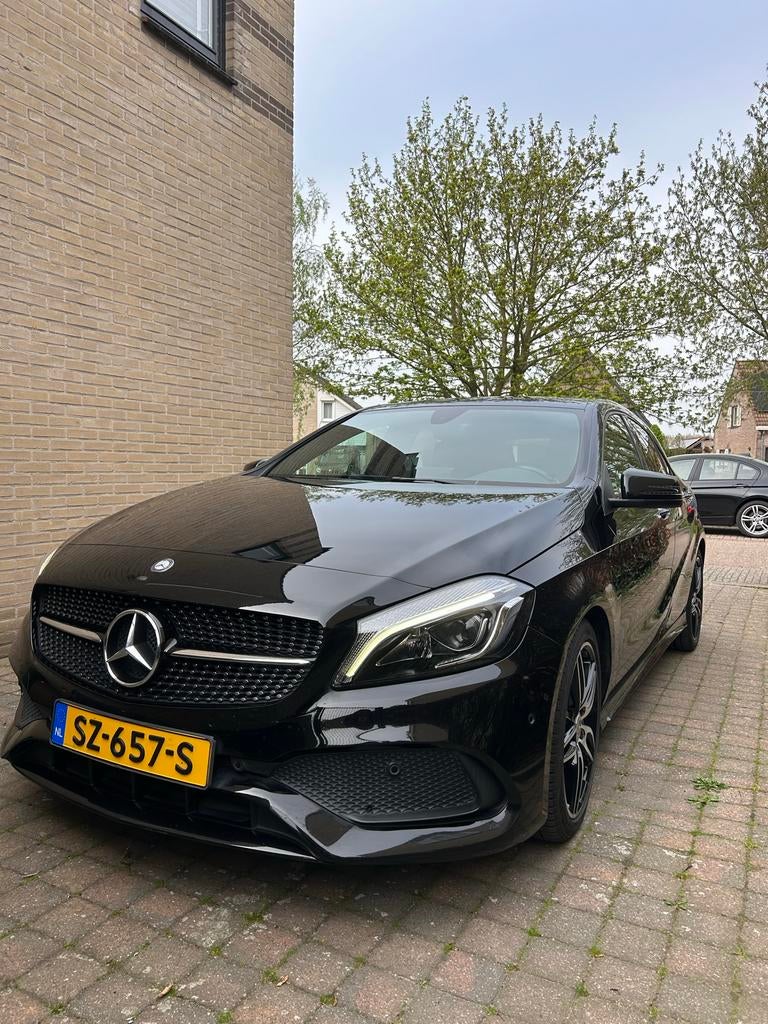 Mercedes-Benz A-Klasse A180 1.6 Blue Efficiency 2017 AMG, Auto's, Voorwielaandrijving, 4 cilinders, 1595 cc, 1200 kg