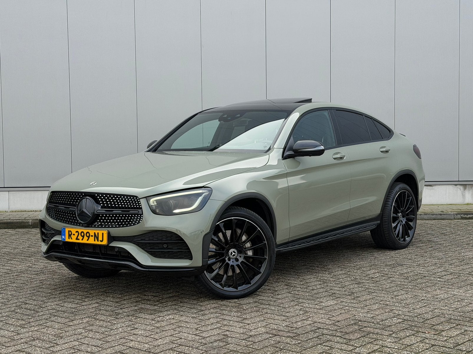 Mercedes-Benz GLC Coupé 300e BTW 320pk 4MATIC 2021, Auto's, Mercedes-Benz, Automaat, 1940 kg, 4 cilinders, 2000 kg