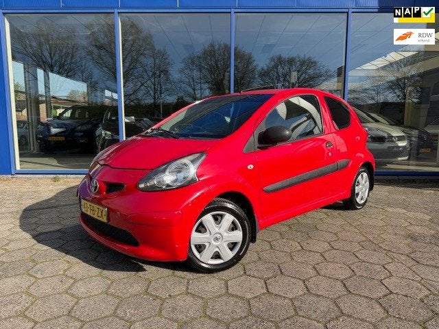 Toyota Aygo 1.0-12V APK - NAP, Voorwielaandrijving, Stof, 765 kg, 4 stoelen