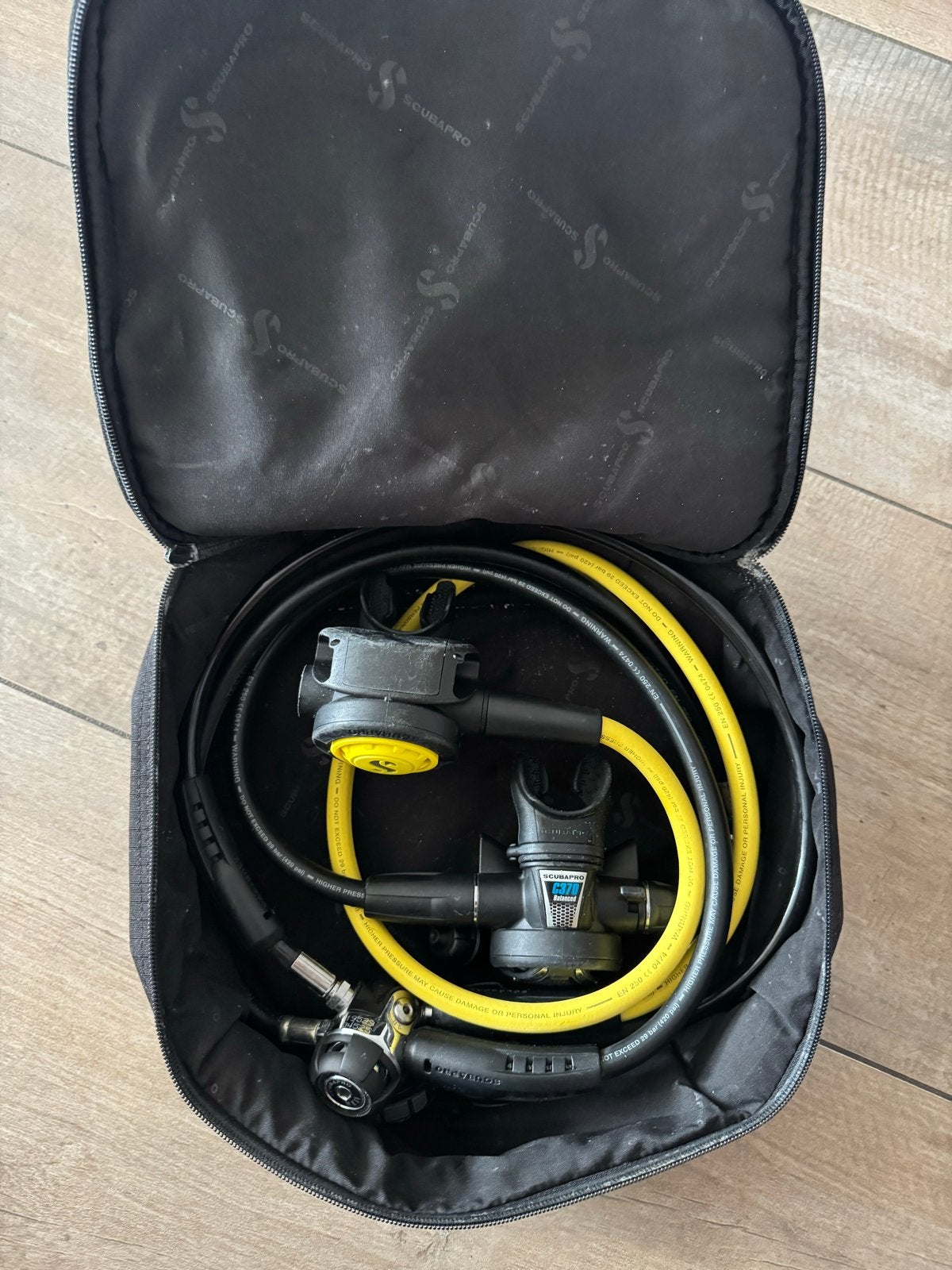 Scubapro MK11 R195 Duikregelaar Set met Manometer, Watersport en Boten, Ophalen of Verzenden, Gebruikt, Overige typen