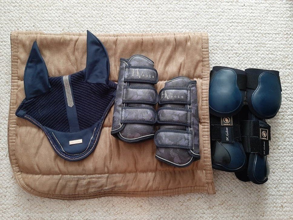 complete set full dressuur pad oornetje beschermers boots, Ophalen of Verzenden, Nieuw