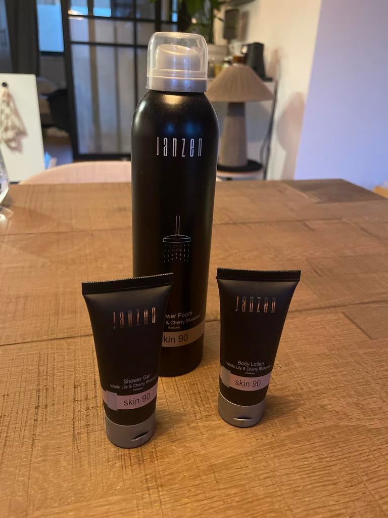 Janzen White Lily & Cherry Blossom set, Ophalen, Nieuw, Bad & Douche