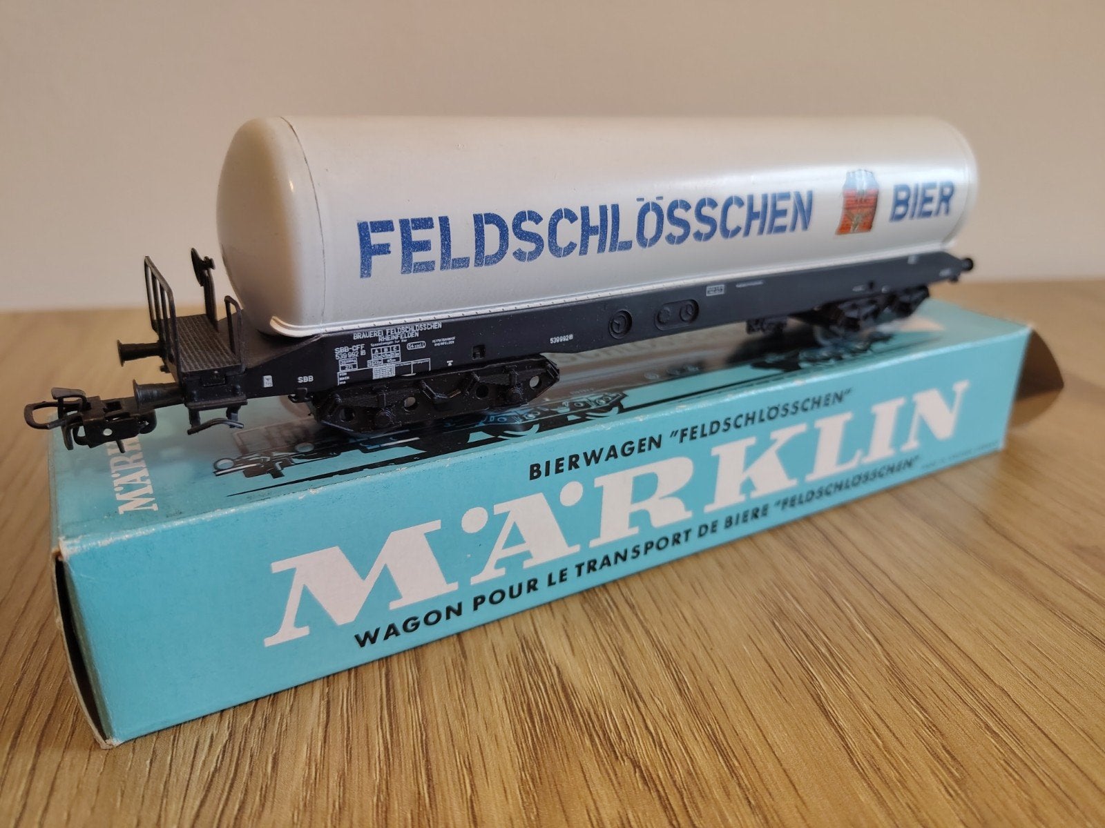 Märklin 4632 - ketelwagen Feldschlosschen Bier, Wisselstroom, Wagon, Ophalen of Verzenden, Zo goed als nieuw