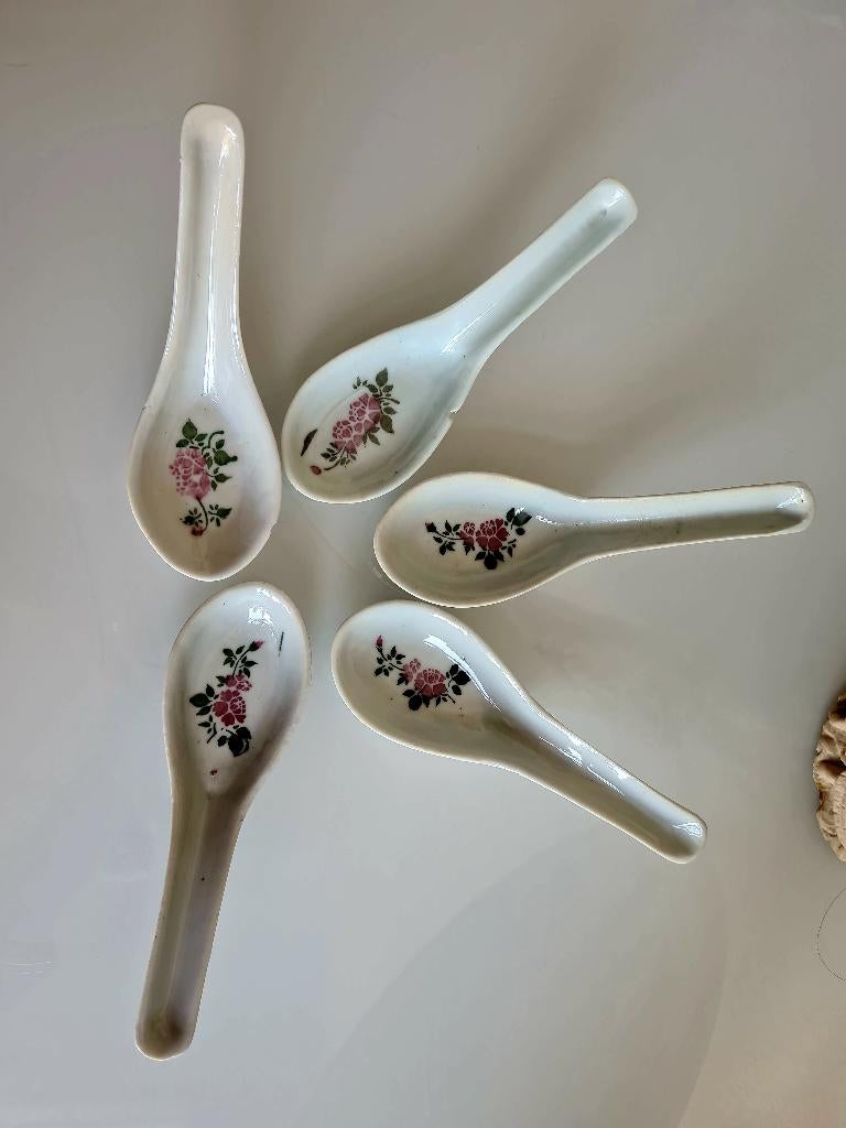 Chinese porseleine soeplepels met  bloemmotief., Ophalen of Verzenden