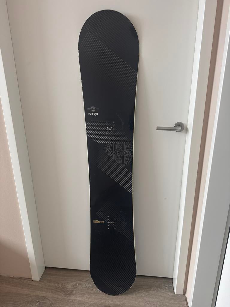 Nitro Snowboard 163 cm, Sport en Fitness, Snowboarden, Ophalen of Verzenden, Zo goed als nieuw, Board