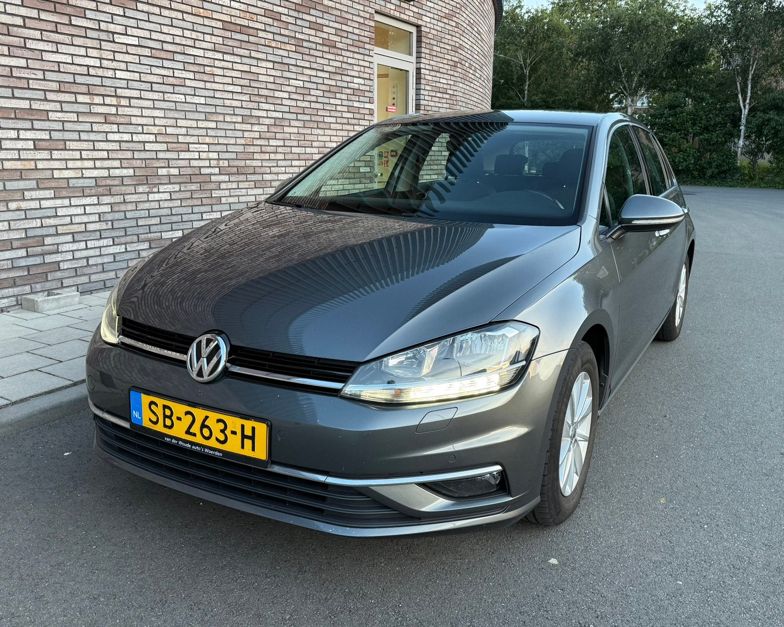 Volkswagen Golf 1.6 TDI 115pk 7-DSG 5D 2017 Grijs DEALER OH, Stof, Euro 6, 4 cilinders, Diesel