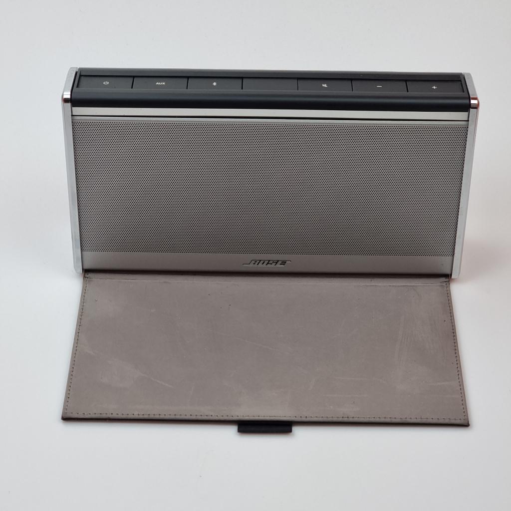 Bose Soundlink Wireless Mobile Speaker Grijs, Bose, Zo goed als nieuw, Support@bose.com, The Mountain
Framingham, MA 01701
USA