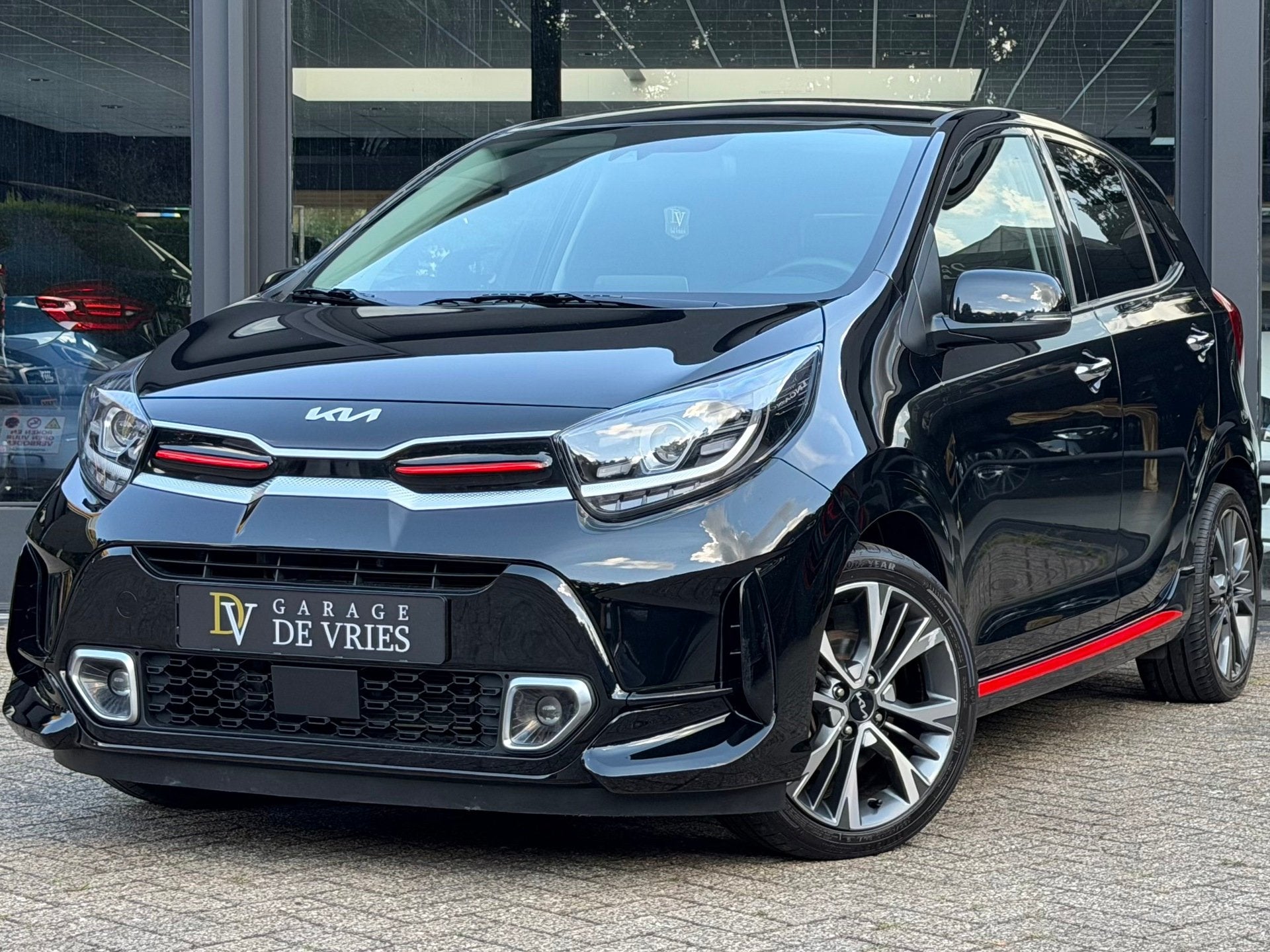 Kia Picanto 1.2 GT-Line Automaat 4 Cilinder Full Option Gara, Auto's, Dealer onderhouden, Zwart, 4 cilinders, 4 stoelen