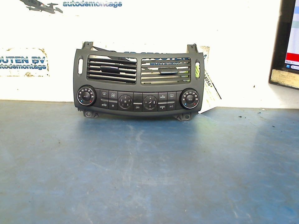 Bedieningspaneel Airco Mercedes-Benz E (W211) 2118300490, Gebruikt, Mercedes-Benz AG, Mercedes-Benz, Mercedesstraße 120, Stuttgart 70372, , Duitsland