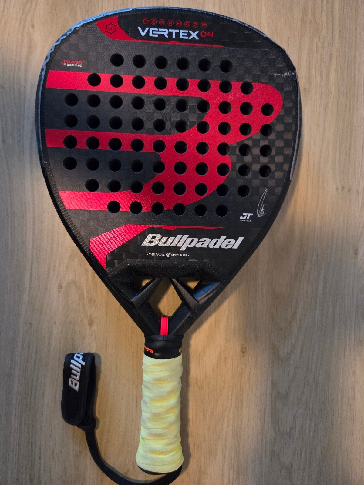 Bullpadel Vertex 04 Padelracket, Sport en Fitness, Padel, Ophalen of Verzenden, Gebruikt, Padelracket