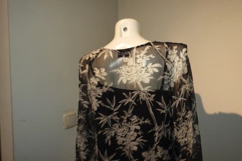 Essentiel Antwerp zwarte top witte print voile met topje S, Zo goed als nieuw, Essentiel Antwerp, Lange mouw, Maat 36 (S)