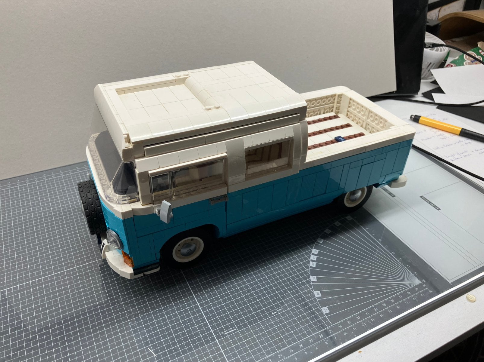 lego t2 dubbel cabine pickup bus 10279, Ophalen, Gebruikt, Lego, Creator