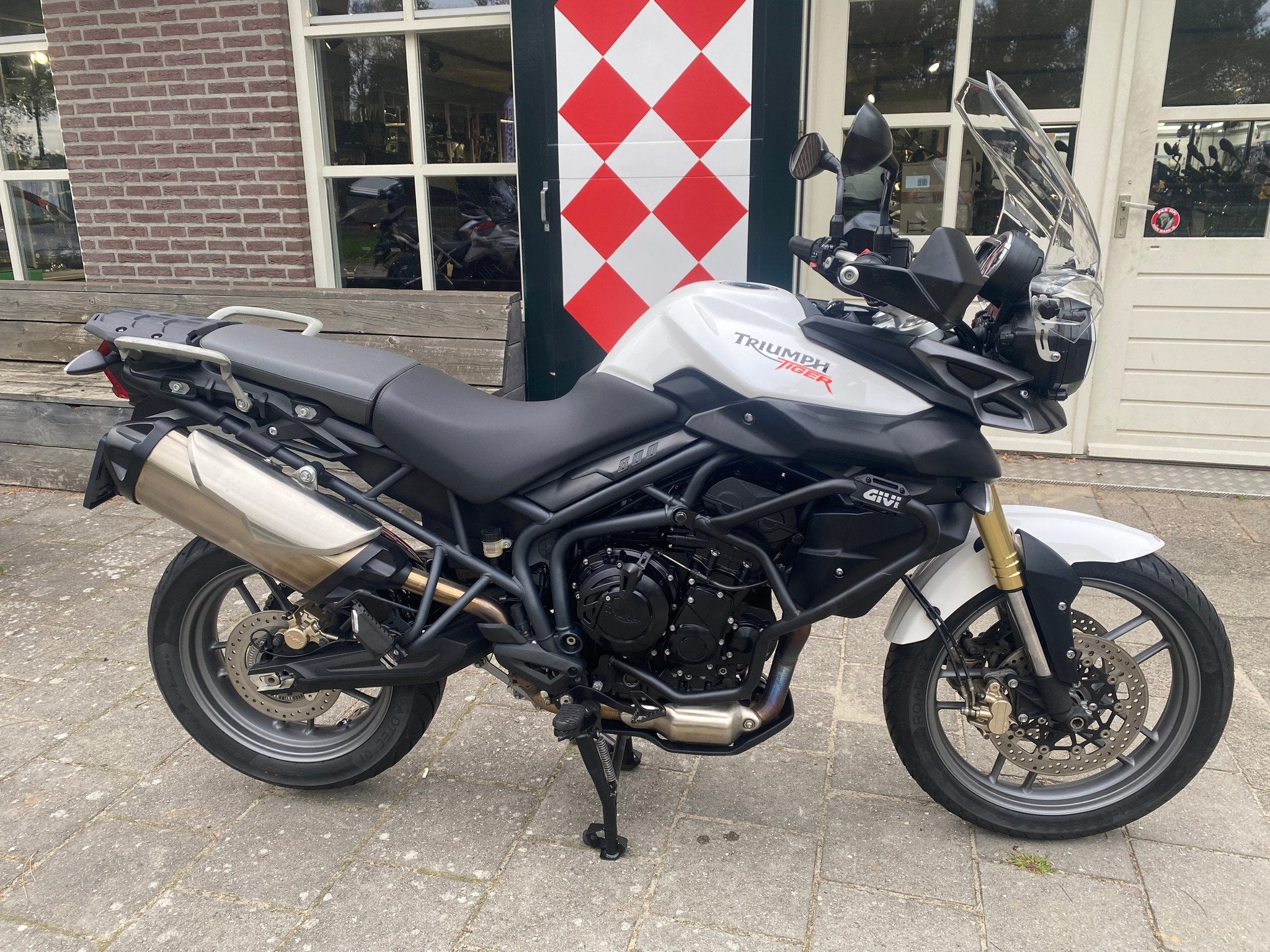 Triumph TIGER 800 ABS (bj 2012), Triumph Motorcycles Ltd., After.sales@triumph.co.uk, Normandy Way
LE10 3BZ  Hinckley, GB, Gebruikt
