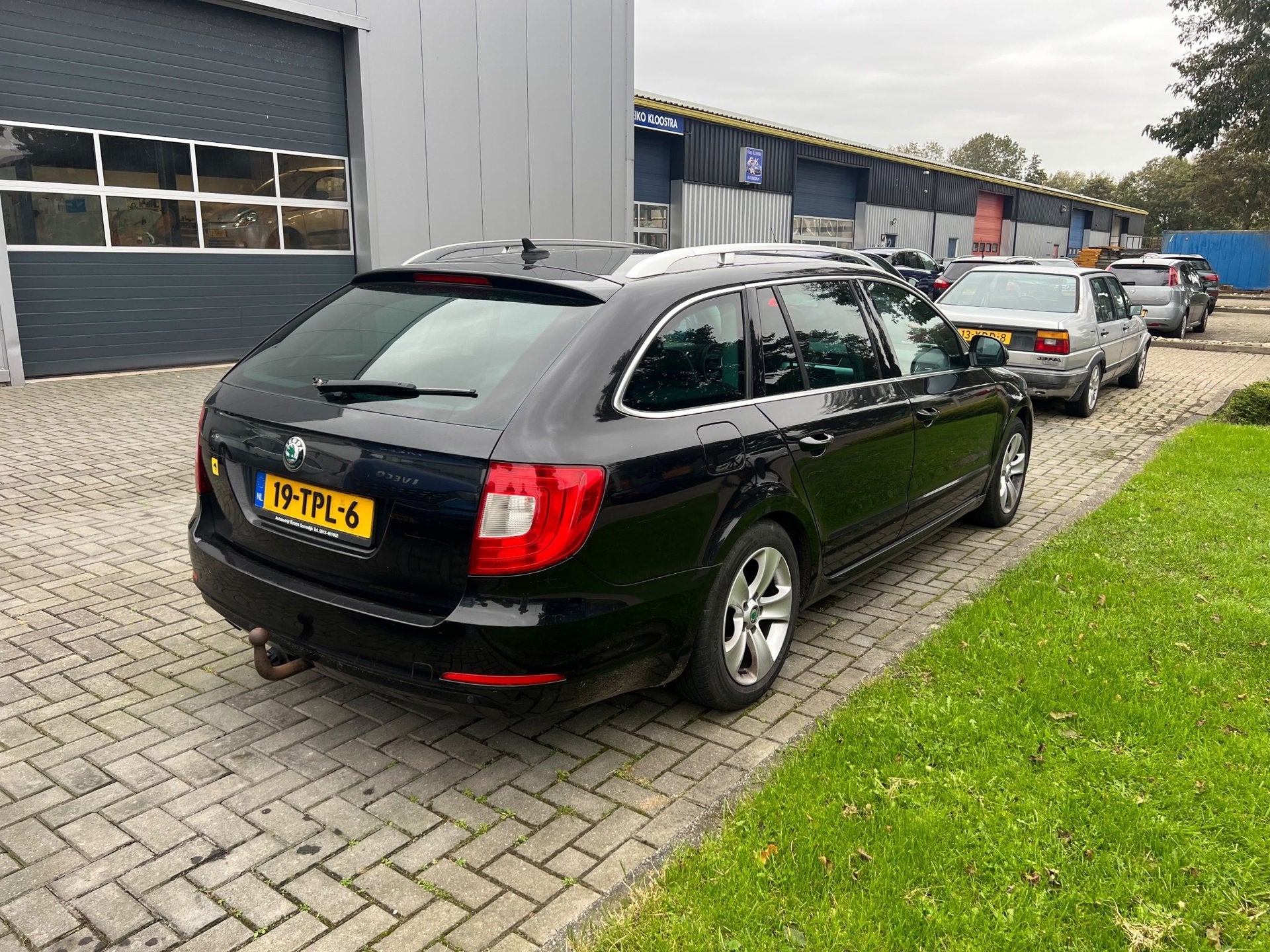 Skoda Superb Combi 1.6 TDI Ambition | Leder | Xenon | Climat, Auto's, Voorwielaandrijving, Euro 5, Stof, Gebruikt