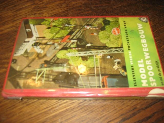 Elseviers vierde pocketboek voor model spoorwegbouw, Hobby en Vrije tijd, Modeltreinen | H0, Gebruikt, Gelijkstroom of Wisselstroom