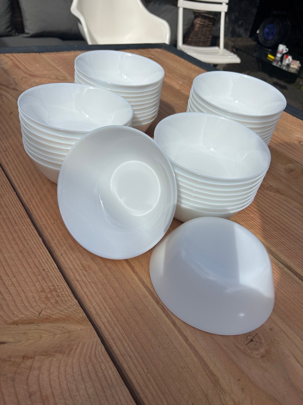 38 zo goed als nieuwe soepkommen - ideaal voor feestjes!, Ophalen, Zo goed als nieuw, Keramiek, Kom(men)